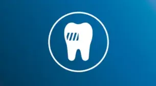 Îndepărtare de până la 7 ori mai bună a plăcii bacteriene comparativ cu o periuţă de dinţi manuală